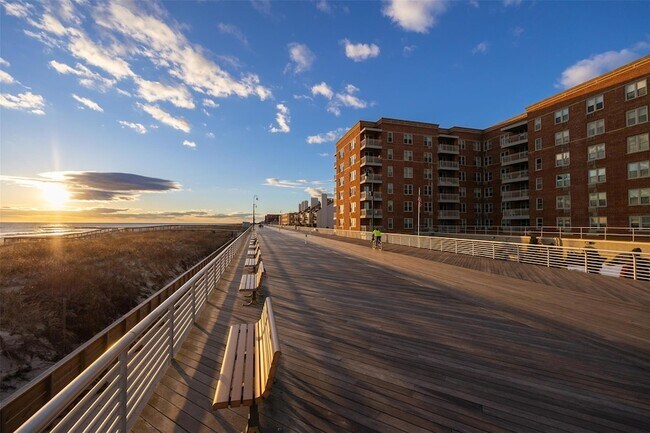 Foto del edificio - 650 Shore Rd