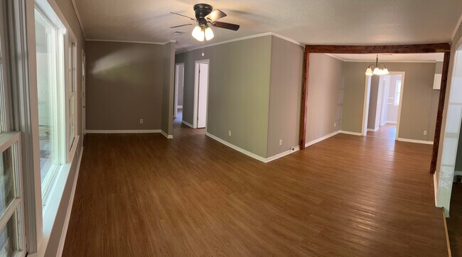 Building Photo - 4514 Military Rd
