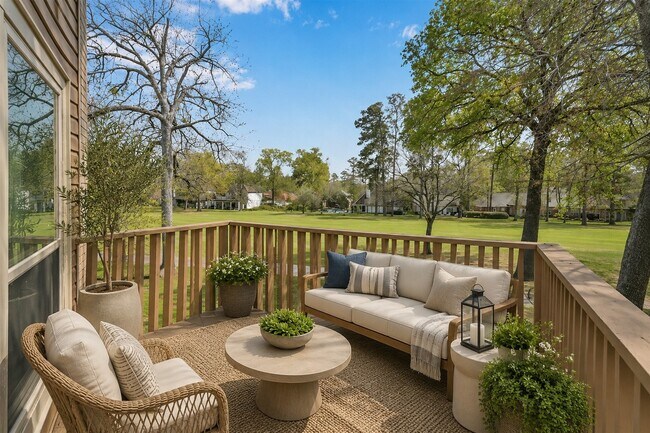 Foto del edificio - 13527 Summer Hill Dr