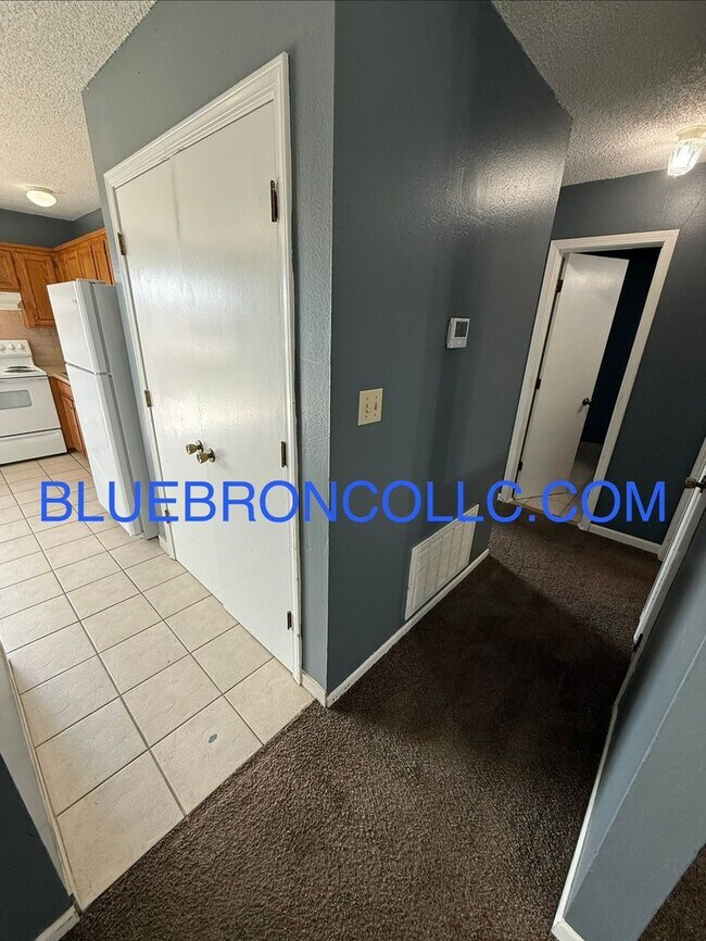 Foto del edificio - Cute 2 bedroom 1 bathroom home with a 1 car garage