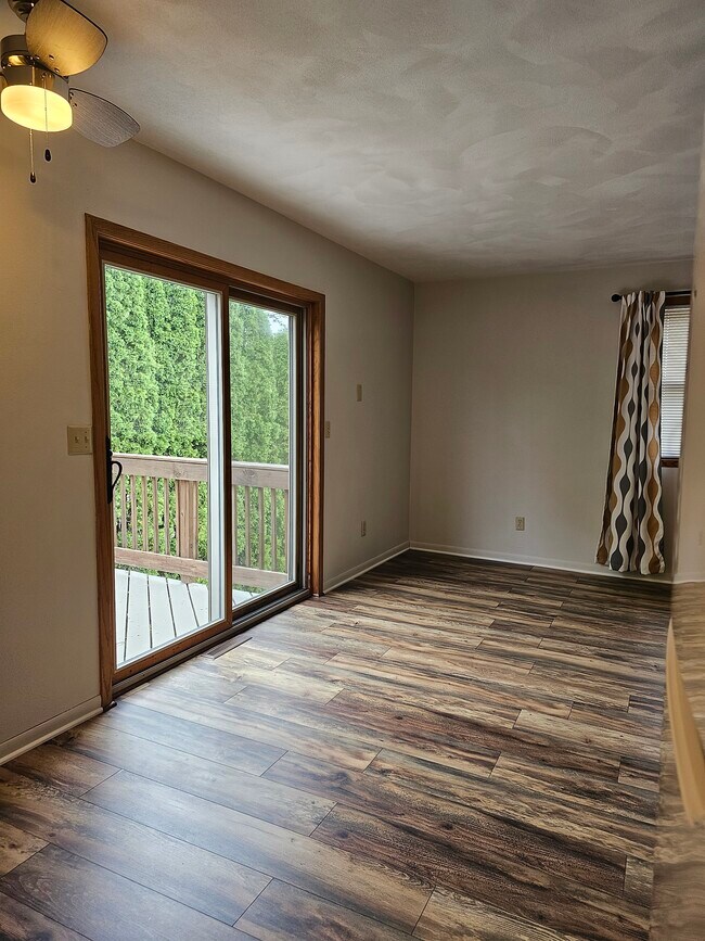 Foto del edificio - 1395 Inverness Ln