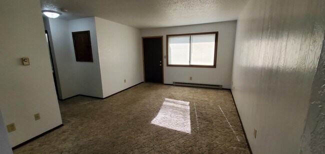 Building Photo - 620 Conklin Ave