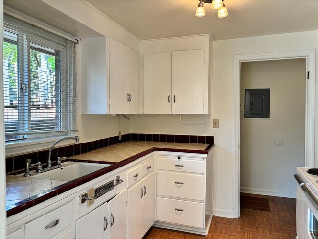 Foto del edificio - 12503/12505 TG HEINS