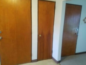 Building Photo - 8403 Buffalo Ave