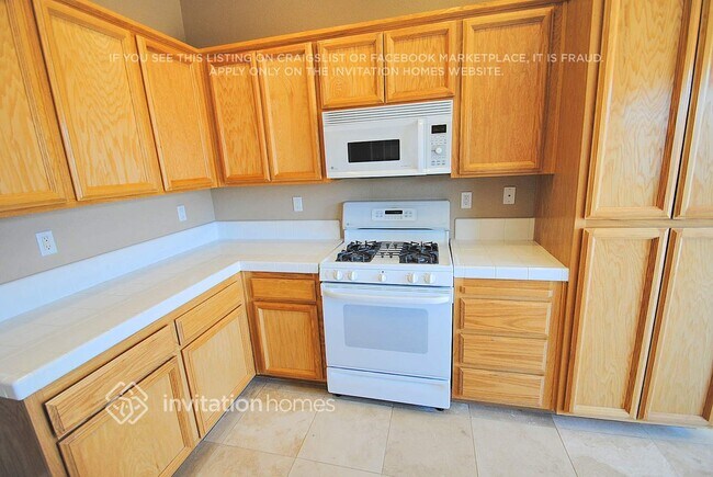 Foto del edificio - 691 Aspen Meadows Way