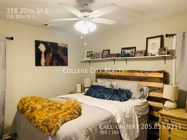 Photo - 318 20th E St House