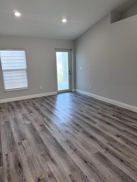 Building Photo - 1749 SE Vesthaven Ct