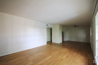 Building Photo - 600 Heights Blvd