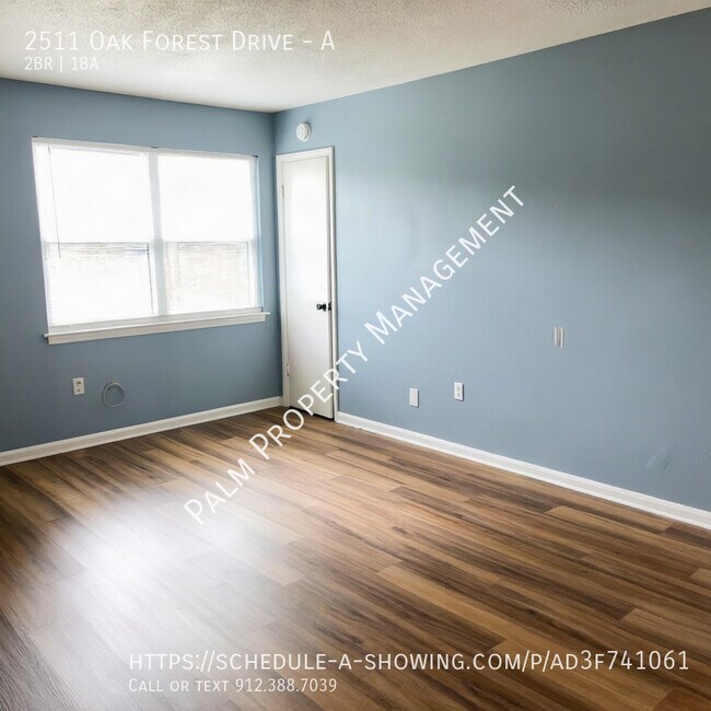 Foto del edificio - 2511 Oak Forest Dr