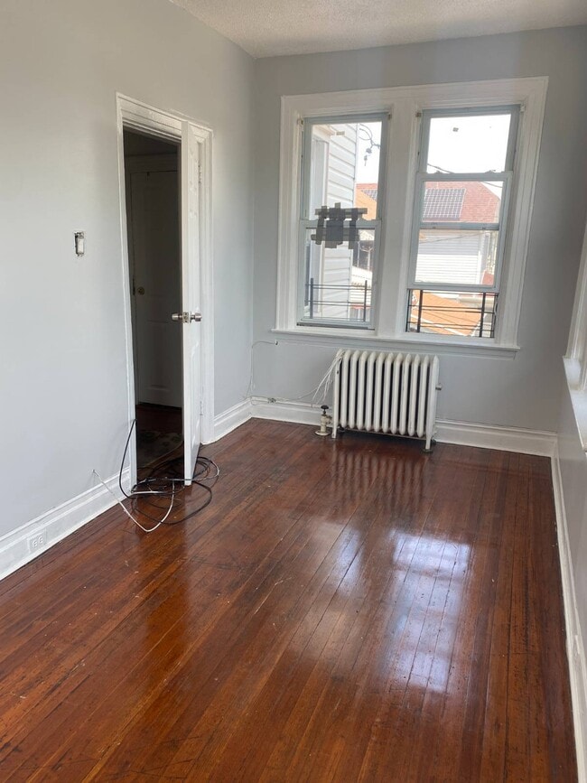 Foto del edificio - 1170 E 43rd St