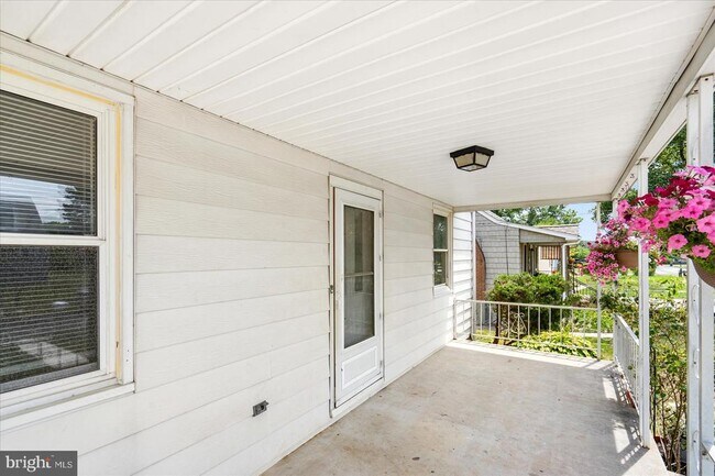 Foto del edificio - 303 Miles Rd