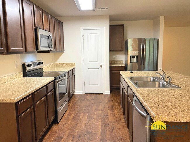 Building Photo - 4636 Plover Dr