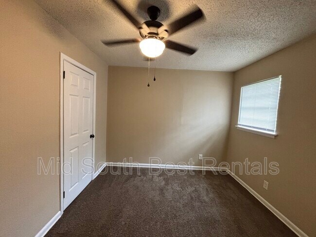 Foto del edificio - 1405 Mill Rd