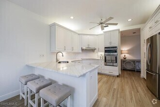 Building Photo - 233 Colonade Cir