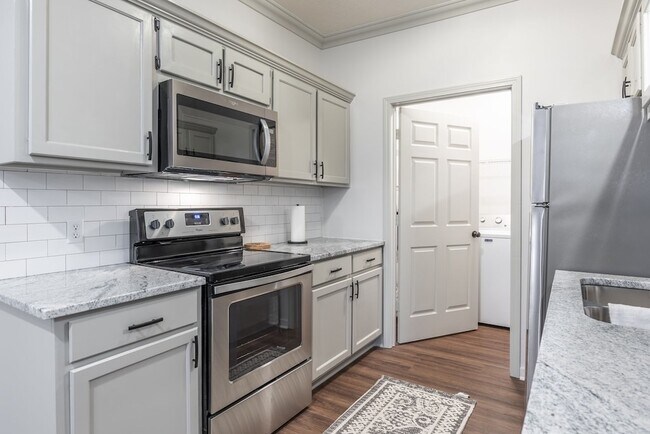 Kitchen - 1257 Louisville St