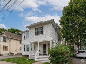 Building Photo - 32 Rangeley Rd