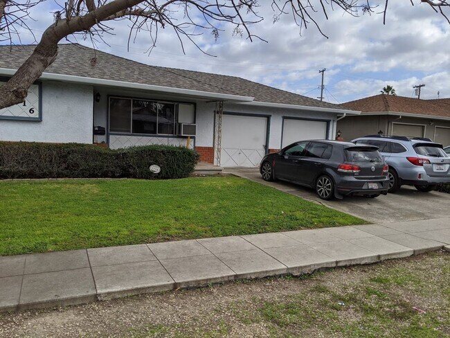 Building Photo - 0064 - Boynton Ave 1116/1118