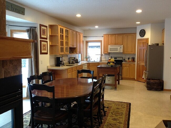 Foto del edificio - 15014 Valley View Pl