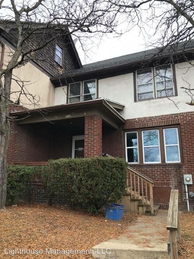 Primary Photo - 3 br, 1 bath House - 1726 E. Main St.