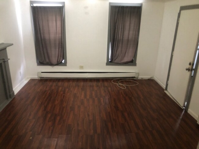 Building Photo - 430 8th St