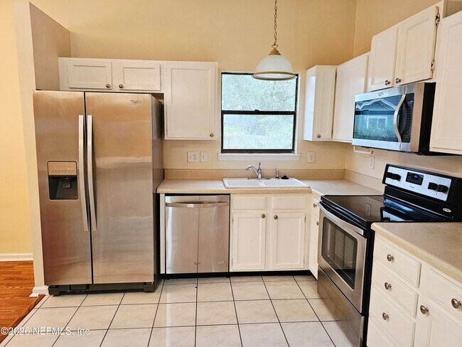 Foto del edificio - 1704 Bristlecone Pine Pl