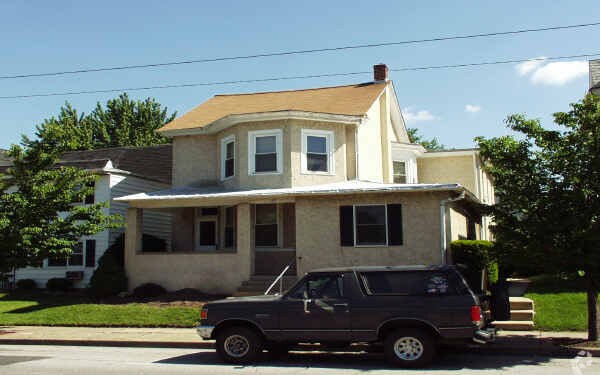 Primary Photo - 117 E Main St
