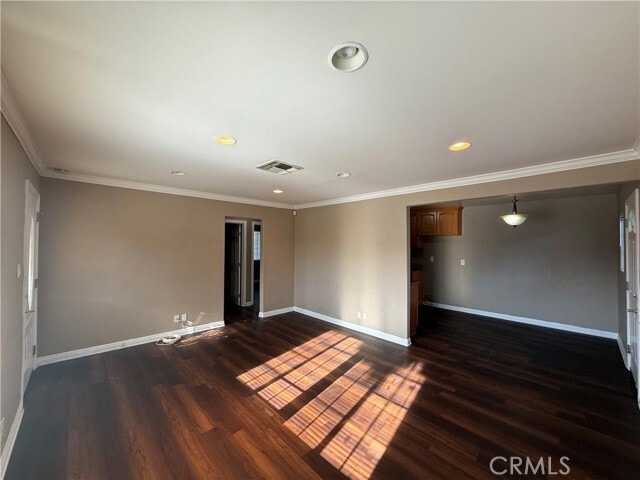Building Photo - 7051 Lindley Ave