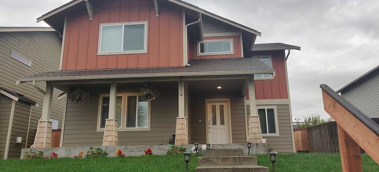 Foto principal - 1519 S Washington St