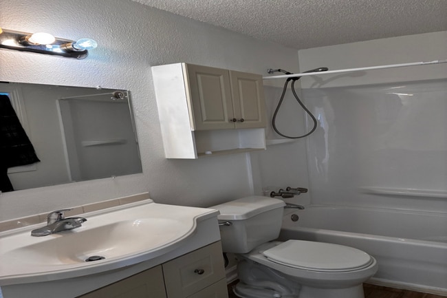 Building Photo - 277 14th St SE