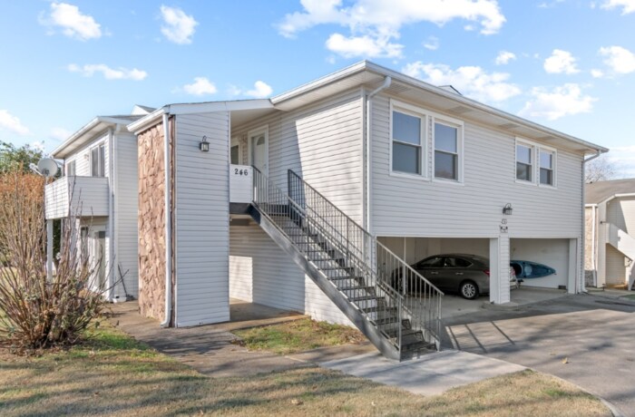 Foto principal - 2-Room Townhouse in Prime Location Near Da...