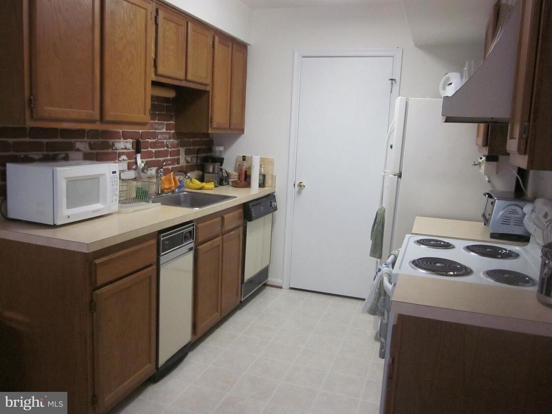 Primary Photo - 20233 Shipley Terrace