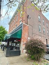 Building Photo - 860 State St