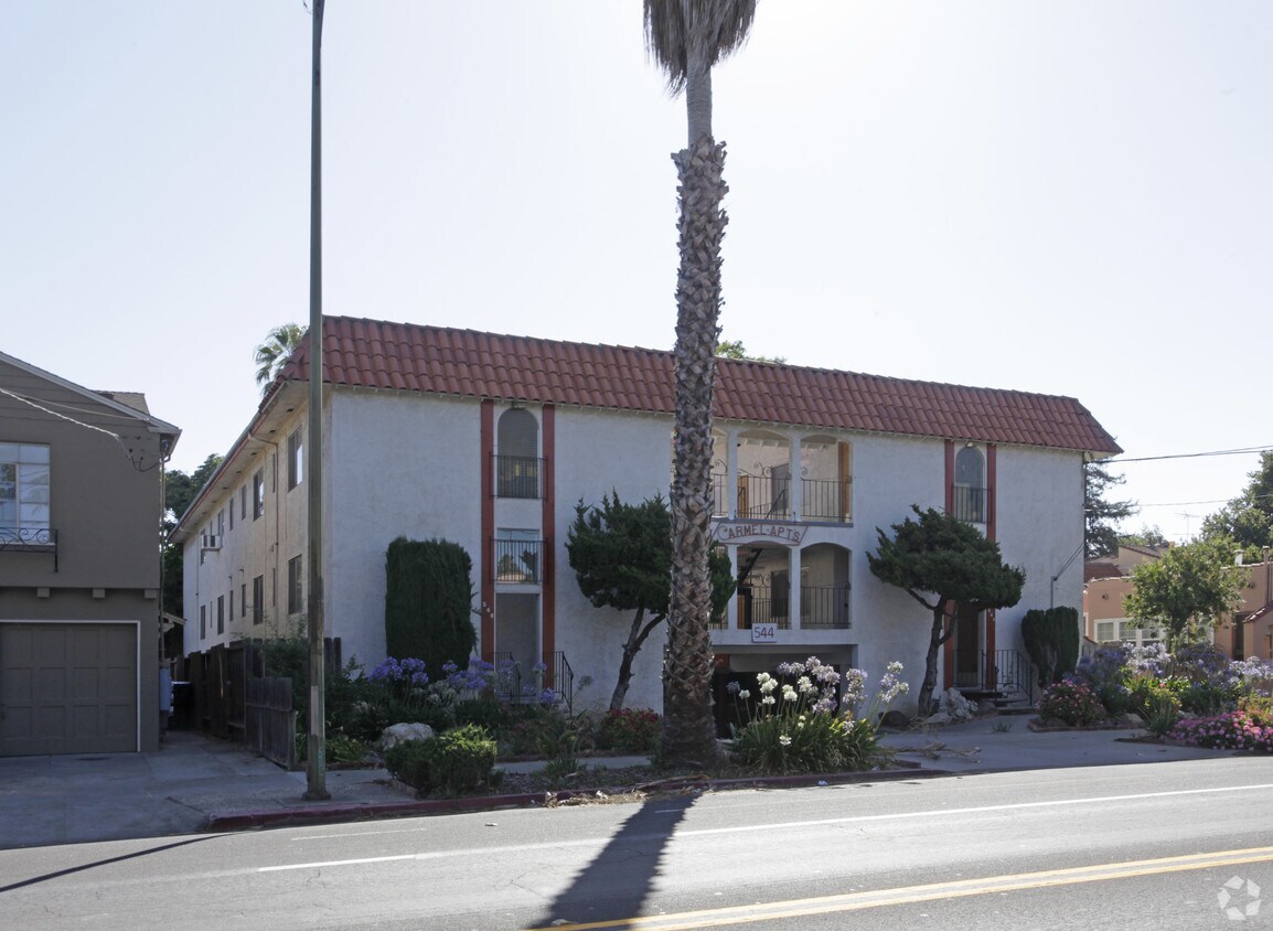 Foto del edificio - Carmel Apartments | 10-units near SJSU