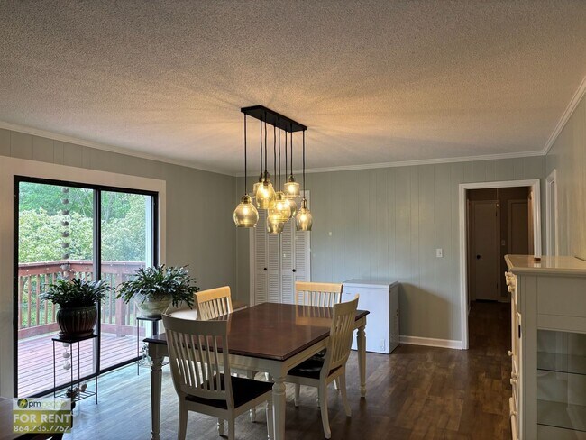 Foto del edificio - Charming Easley 3/2 Coming Available!