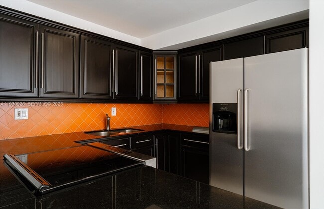 Foto del edificio - 3716 NE 168th St