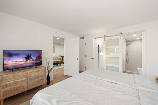 Foto del edificio - 501 Forest Lakes Blvd