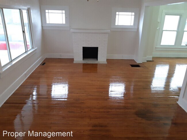 Foto del edificio - 3 br, 1 bath House - 116 Redwood Ave.