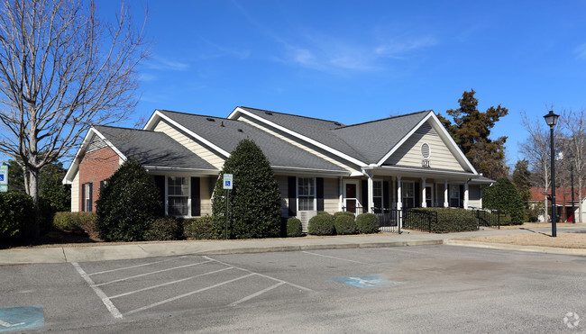 Building Photo - Aiken Grand Apartments