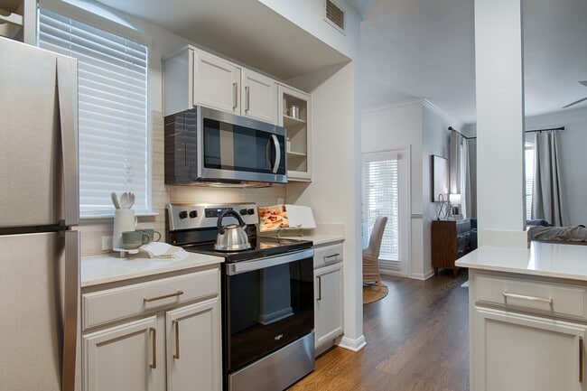 Building Photo - Silverado Apartments