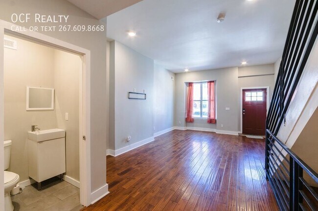 Building Photo - Brewerytown 3 Bed Home