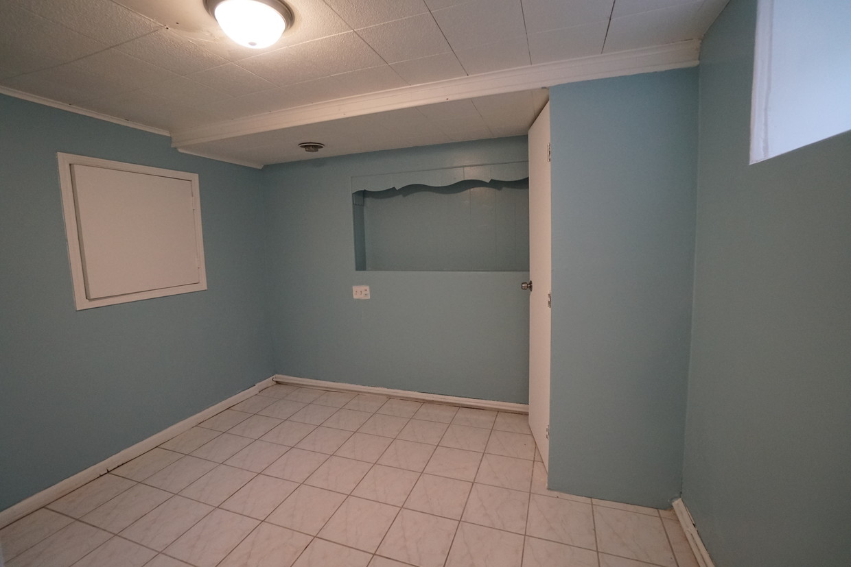Primary Photo - 2998 Williamsbridge Rd