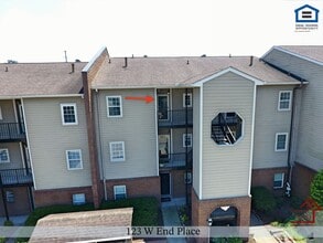 Building Photo - 123 West End Pl