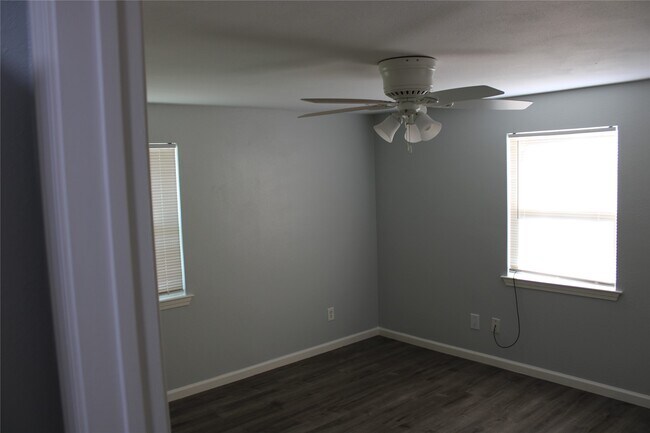 Foto del edificio - 4214 Fuqua St