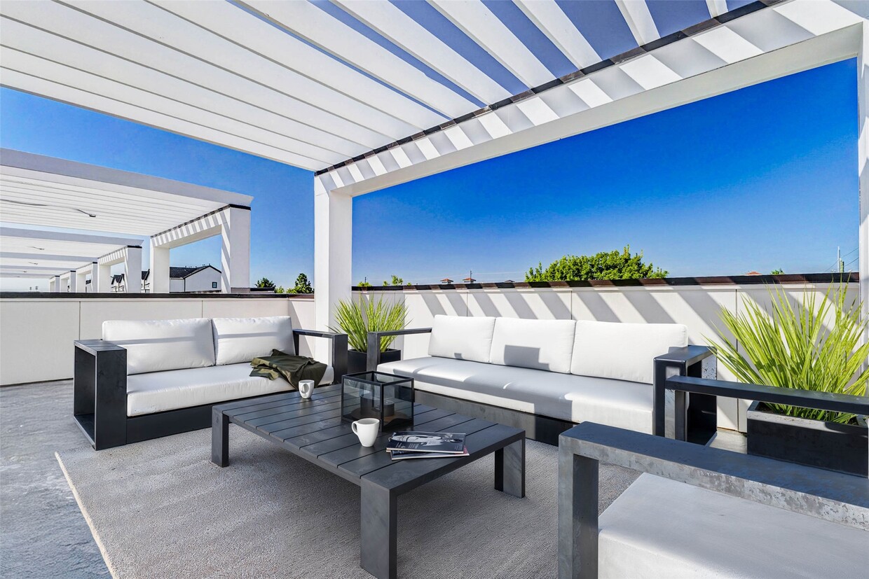 Foto principal - 5636 Dolores St