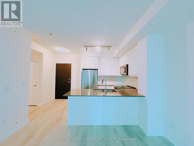 Photo du bâtiment - 3260 Sheppard Ave E