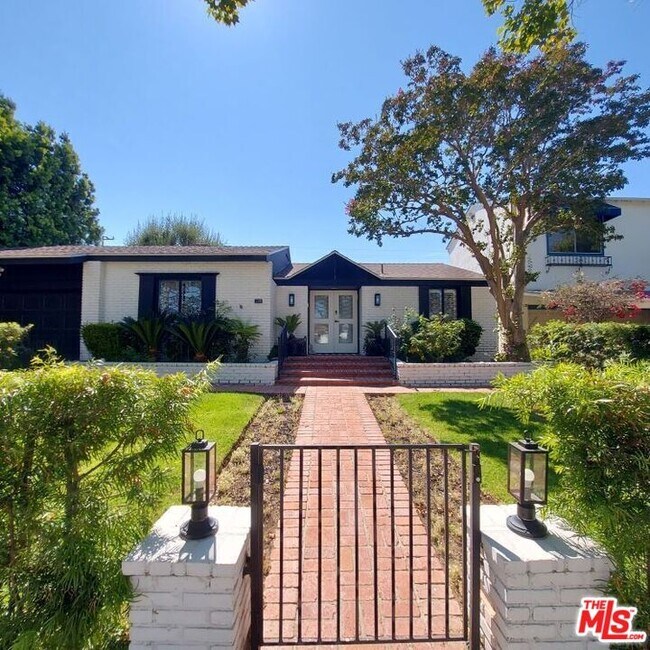 Foto del edificio - 341 S Rodeo Dr