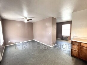 Building Photo - 809 E Huntsville Ave