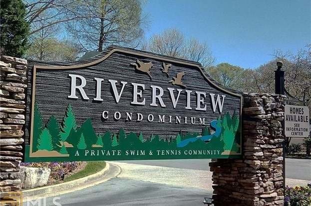 Building Photo - 1403 Riverview Dr