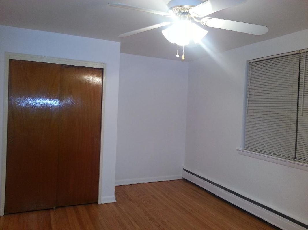 Building Photo - 206 Furley St