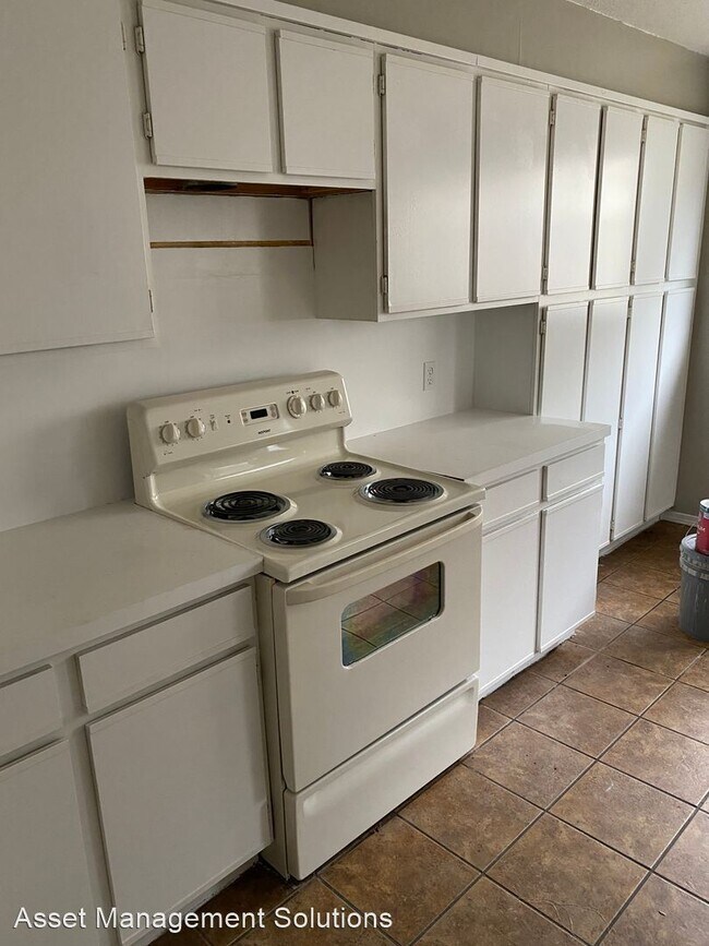 Foto del edificio - 5 br, 2 bath House - 8129 NW 29th